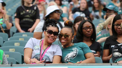 Philadelphia Eagles on X: Happy Holidays to #Eagles Fans