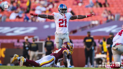 New York Giants Joe Morris breaks past Washington Redskins Alvin Walton  into the end zone for an one yard touchdown run in the NFC Championship  game at Giants Stadium in East Rutherford