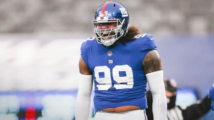 New York Giants defensive end Leonard Williams (99) reacts before