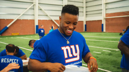 New York Giants host gay football clinic with NFL players and