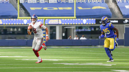 New York Giants' Daniel Jones, Eli Manning 'fiery under the covers'