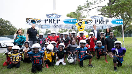 Youth football camp with Paul Posluszny, Kevin Hardy taking place before  Dolphins vs. Jaguars – Action News Jax