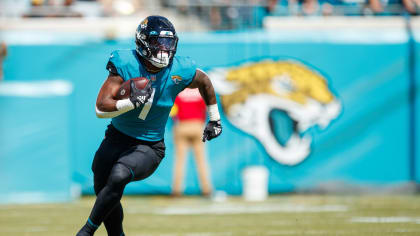 Jacksonville, FL, USA. 9th Oct, 2022. Houston Texans running back Dare  Ogunbowale (33) during 1st half NFL football game between the Houston Texans  and the Jacksonville Jaguars at TIAA Bank Field in