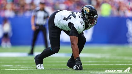 Los Angeles Chargers vs. Jacksonville Jaguars. Fans support on NFL Game.  Silhouette of supporters, big screen with two rivals in background Stock  Photo - Alamy