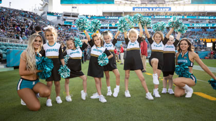 Salute to service game!! Go! Jags!! . . #jacksonville #florida #Jags # jaguars #roar #theroarofthejaguars #nfl #cheer #cheerleader…