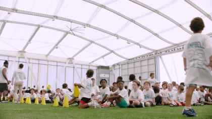 Youth football camp with Paul Posluszny, Kevin Hardy taking place before  Dolphins vs. Jaguars – Action News Jax