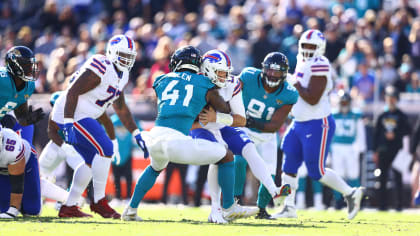 Jaguars' Josh Allen leads spirited defensive effort to knock off