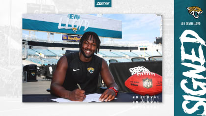 Jaguars top pick Walker signs four-year, $37.4 million contract