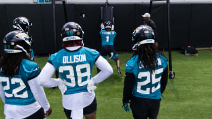 Jacksonville Jaguars Reveal Rookie Jersey Numbers For Travon Walker, Devin  Lloyd And More - Sports Illustrated Jacksonville Jaguars News, Analysis and  More