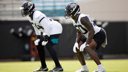 Jacksonville Jaguars defensive back Shabari Davis adjusts his