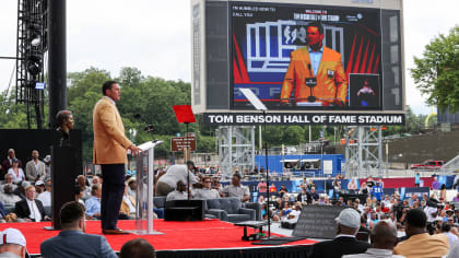 Tony Boselli becomes first Jags player inducted into Hall of Fame