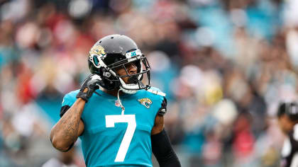 November 28, 2021 - Jacksonville, FL, U.S: Jacksonville Jaguars linebacker  Josh Allen (41) during 1st half NFL football game between the Atlanta  Falcons and the Jacksonville Jaguars at TIAA Bank Field in