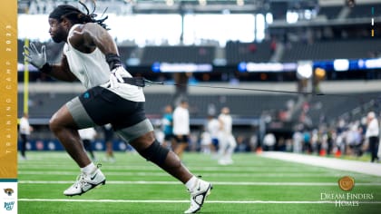 January 7, 2023: Jacksonville Jaguars linebacker Devin Lloyd (33) is  introduced before a game against the Tennessee Titans in Jacksonville, FL.  Romeo T Guzman/CSM/Sipa USA.(Credit Image: © Romeo Guzman/Cal Sport  Media/Sipa USA