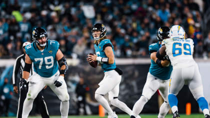Jaguars vs. Chargers: Will LA QB Justin Herbert be limited against  Jacksonville - Big Cat Country
