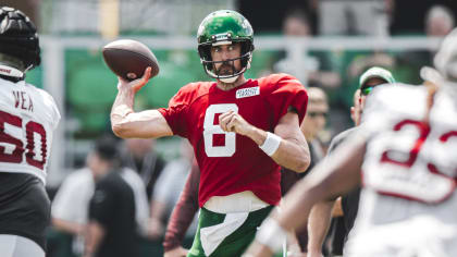 Aaron Rodgers tosses TD in Jets preseason debut