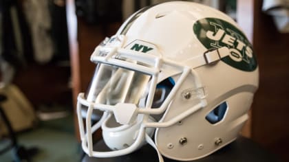 I was bored so I mocked up a Jets helmet with a white face guard really  quick. : r/nyjets