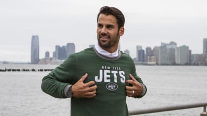 New York Jets' WR Eric Decker to Become a Jeans Model