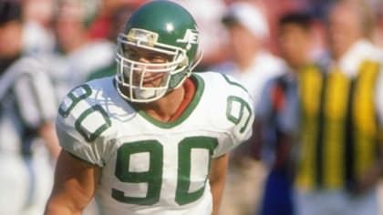 Dennis Byrd, former New York Jets player, dies in car crash