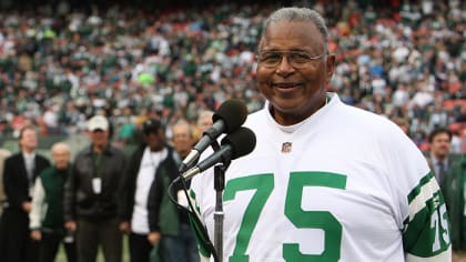 New York Jets - Jets Super Bowl tackle Winston Hill, inaugural Ring of  Honor member & 8-time All-Star, passed away tonight at age 74. →   Rest in peace, Winston.