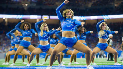 Detroit Lions Cheerleaders Photos from Week 13 – Ultimate Cheerleaders