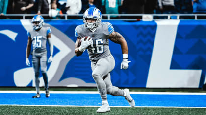 Detroit Lions promote RB Zonovan Knight, OG Kayode Awosika from practice  squad