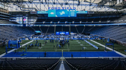 PHOTOS: First look at the new Barry Sanders statue at Ford Field - Pride Of  Detroit