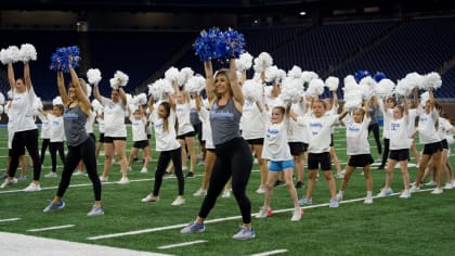 Indianapolis Colts Cheerleaders Crucial Catch Candids – Ultimate