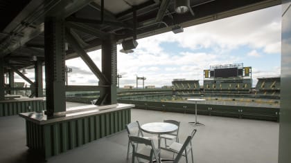 Lambeau Field – Outdoor Club Seating Views, 20-30 Yard Line