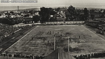 NFL in Ballpark Series, Comiskey Park, Chicago, IL, November 10, 1946 – Chicago  Cardinals fall to the Green Bay Packers 19-7