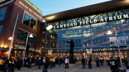 Packers game against rival Bears will feature holiday theme