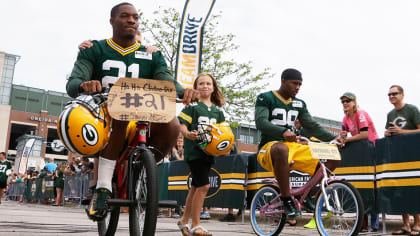 Packers players bike to work in unique tradition - Deseret News