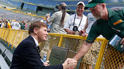 Packers fans from across the pond visit Lambeau