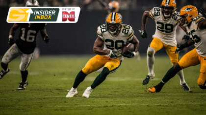 Green Bay Packers linebacker Quay Walker (7) signals during an NFL football  against the Tennessee Titans Thursday, Nov. 17, 2022, in Green Bay, Wis.  (AP Photo/Jeffrey Phelps Stock Photo - Alamy