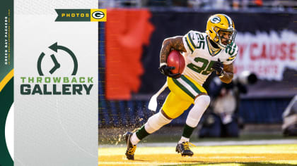 Green Bay Packers Wear Throwbacks