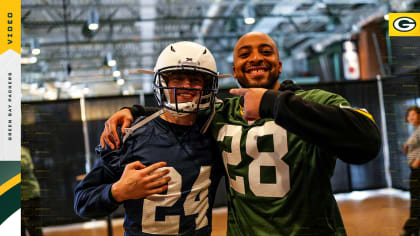 Packers welcome high school football teams for surprise helmet giveaway