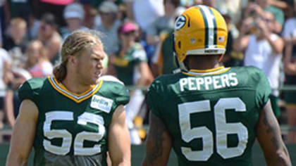 Packers' Clay Matthews talks Julius Peppers, thumb injury in Q&A