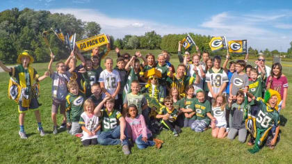 Brett Favre appears in NBC promo with 'Bill Swerski's Superfans'