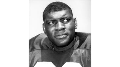Pro Football Hall of Fame on X: Hard-hitting linebacker Dave Robinson was  an instrumental force on the @packers of the 1960s. He won three NFL  Championships, including each of the first two