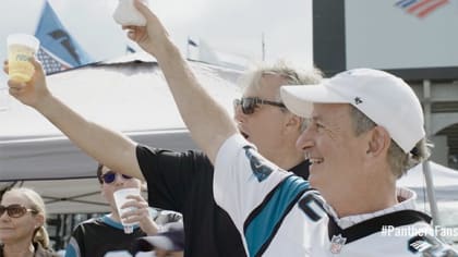 Cincinnati Bengals tailgate before game against Carolina Panthers