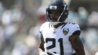 Carolina Panthers sign ex-Pro Bowl cornerback A.J. Bouye 