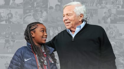 Robert Kraft donates Super Bowl ring to auction for food