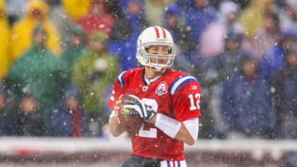 Tom Brady sets NFL record with 5 TD passes in ONE QUARTER vs. Titans in 2009  