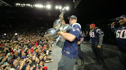 Gronk: I didn't want to party at Super Bowl parade, but fans