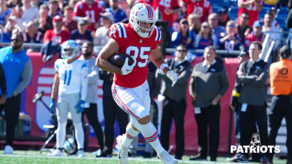 Indianapolis, Indiana, USA. 18th Dec, 2021. New England Patriots tight end  Hunter Henry (85) celebrates after catching a touchdown pass during the  game between the New England Patriots and the Indianapolis Colts