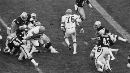 Raiders defeat Bengals in 1975 AFC Divisional Round