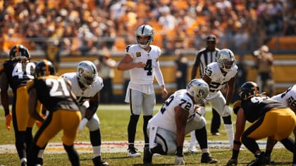 Pittsbugh, United States. 19th Sep, 2021. Las Vegas Raiders quarterback  Derek Carr (4) warms up before the start of the game against the Pittsburgh  Steelers at Heinz Field on Sunday, September 19