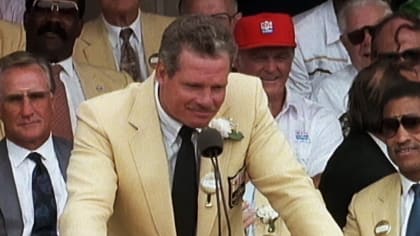 Former Oakland Raiders linebacker Ted Hendricks speaks during a