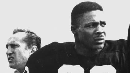 Oakland Raiders halfback Clem Daniels, left, and fullback Alan