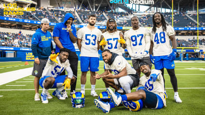 Linebacker (52) Terrell Lewis of the Los Angeles Rams against the Dallas  Cowboys in an NFL football game, Sunday, Oct. 9, 2022, in Inglewood, Calif.  Cowboys won 22-10. (AP Photo/Jeff Lewis Stock Photo - Alamy