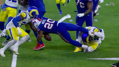 Linebacker (58) Justin Hollins of the Los Angeles Rams against the Dallas  Cowboys in an NFL football game, Sunday, Oct. 9, 2022, in Inglewood, Calif.  Cowboys won 22-10. (AP Photo/Jeff Lewis Stock Photo - Alamy